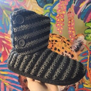 Steve Madden Black and Gray Striped Slippers